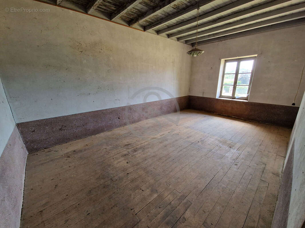 Ferme - 90 m2 + Grange 100 m2 - photo 7