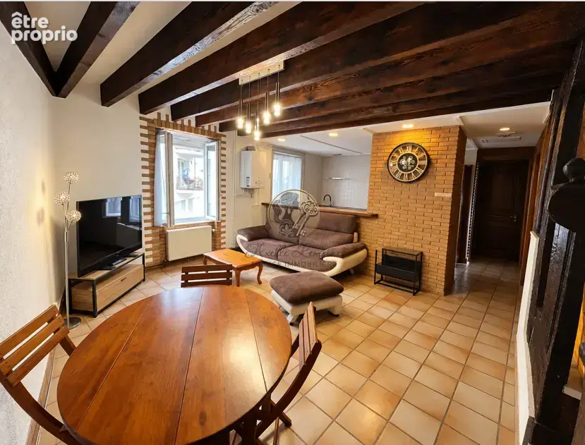 Maison de village 60 m2 avec cachet   poutres et pierres apparentes   2 chambres   véranda - photo 7