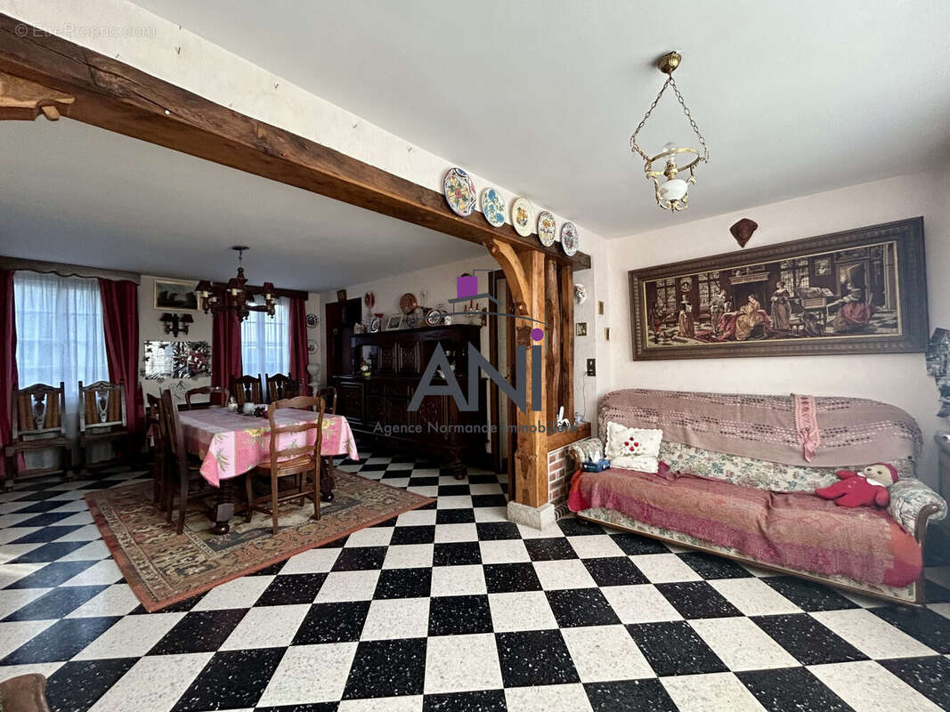 Maison à YERVILLE