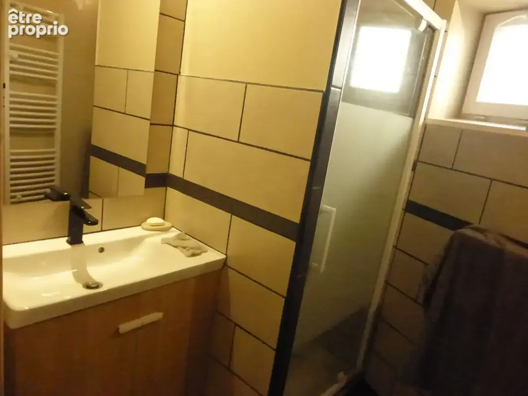 LE BREUIL-SUR-COUZE / Maison de bourg à vendre de 50 m² habitables (3 pièces) ! - photo 7