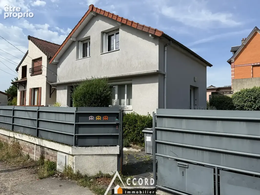 Maison à SARTROUVILLE