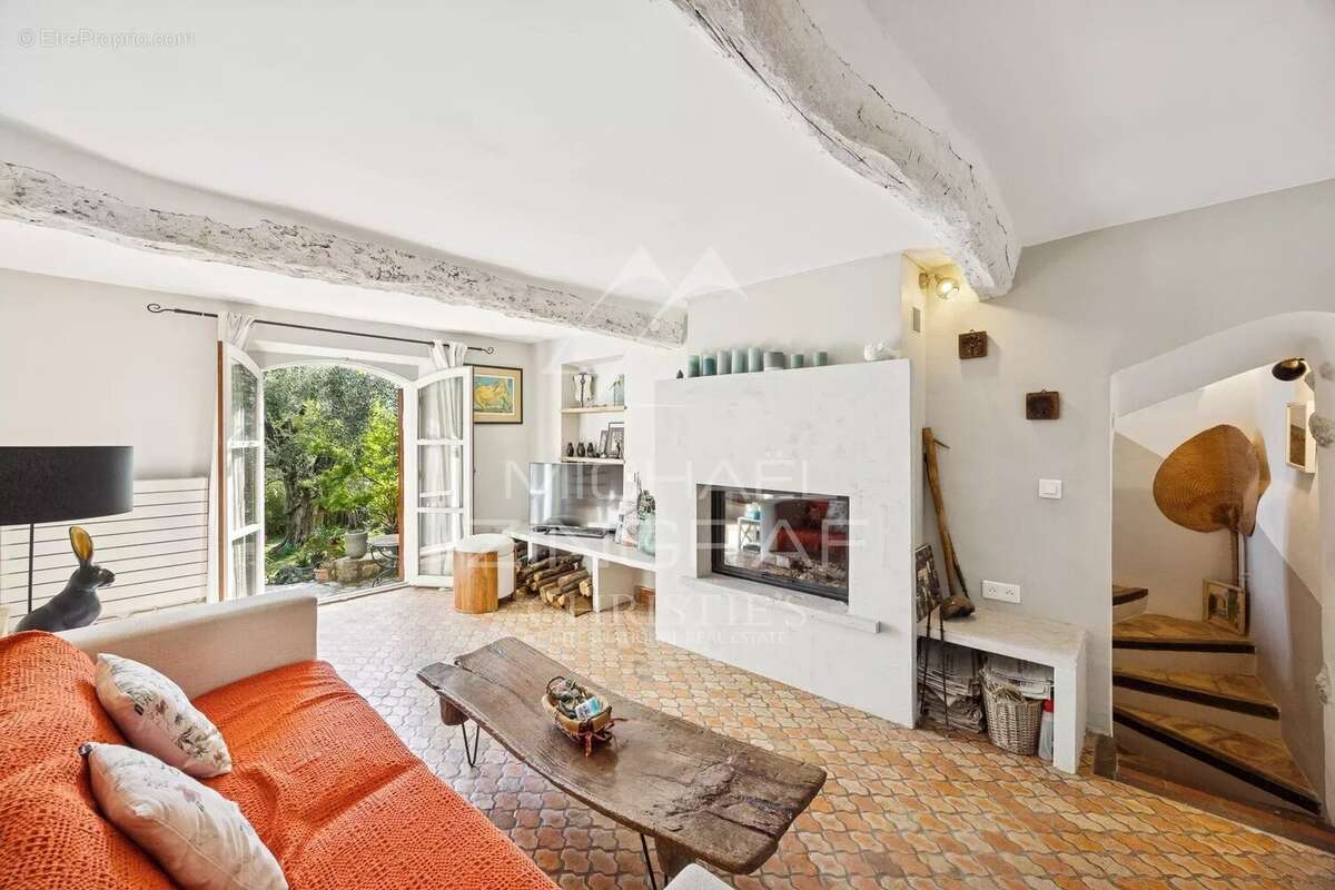 Maison à PEYMEINADE