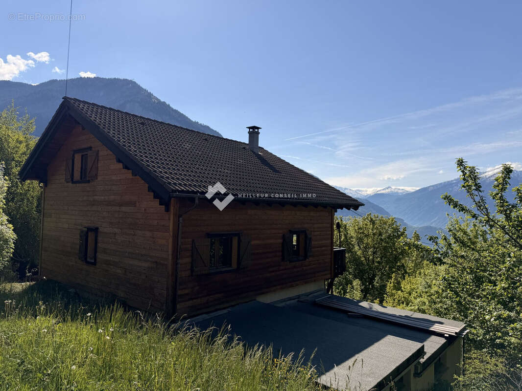 Maison 9 pièces 117 m² à vendre à Montvernier (73300) - photo 2