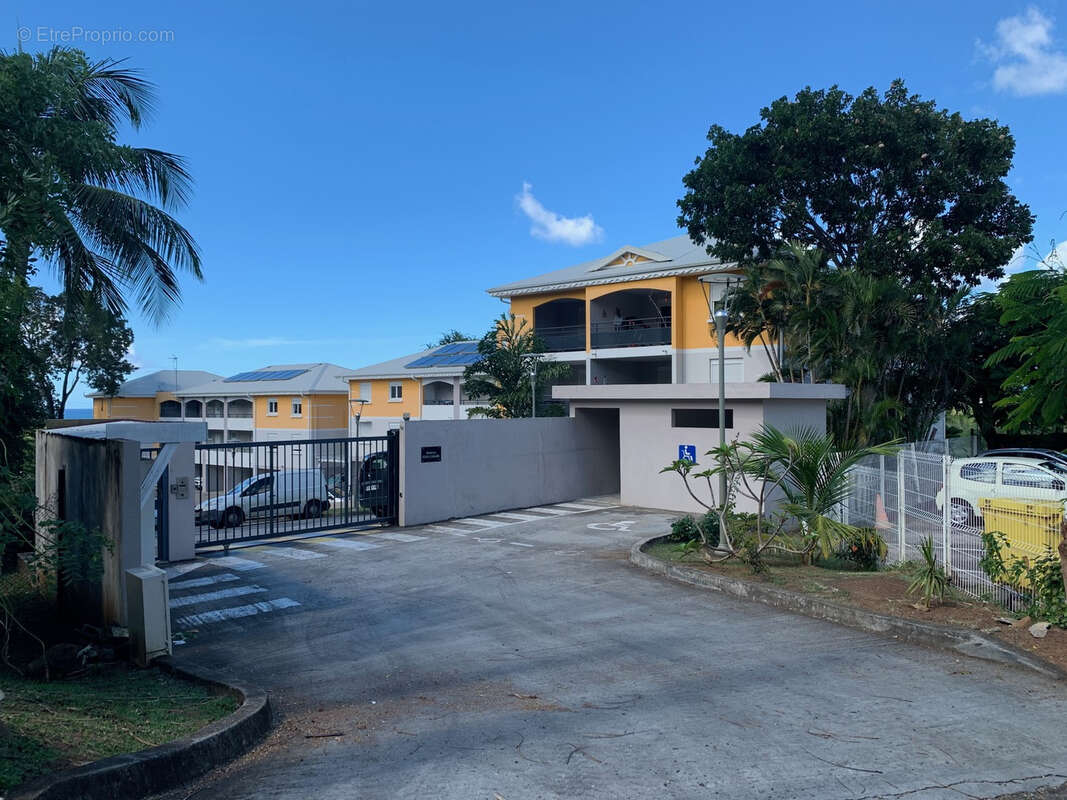 Appartement à LES TROIS-ILETS