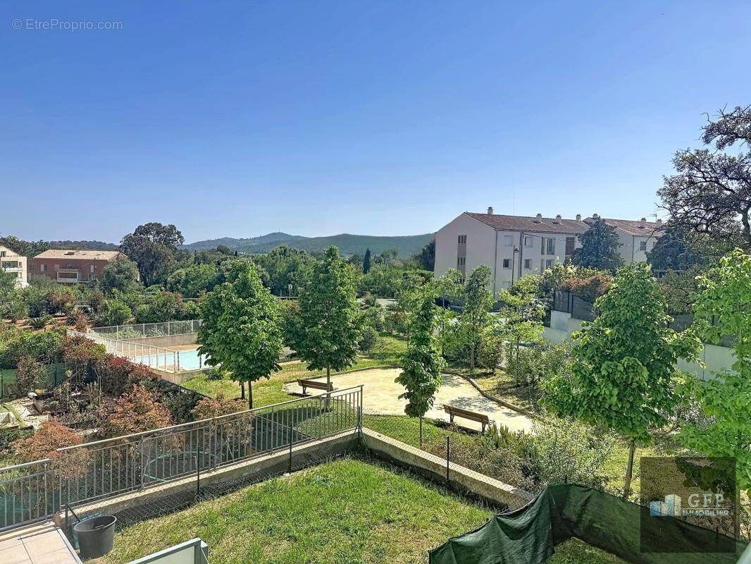Appartement à BORMES-LES-MIMOSAS