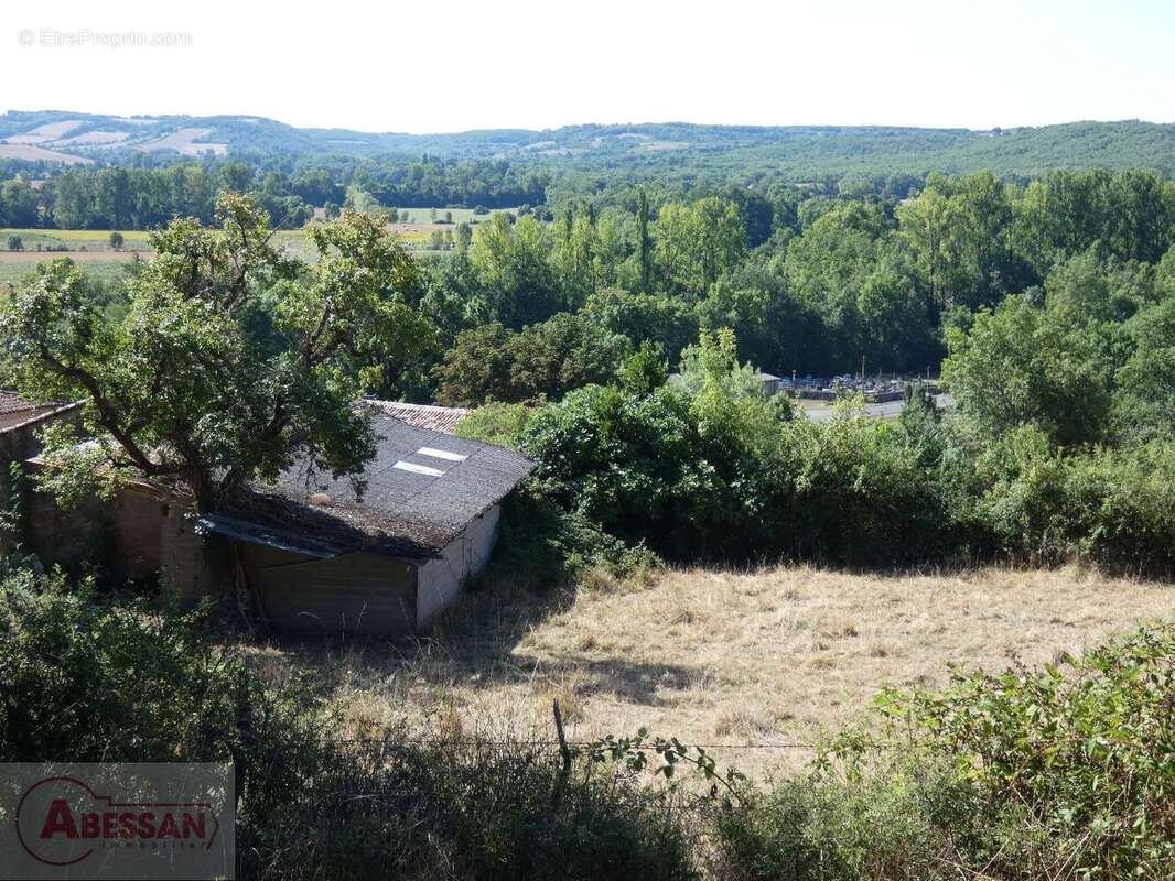 Terrain à MARNAVES