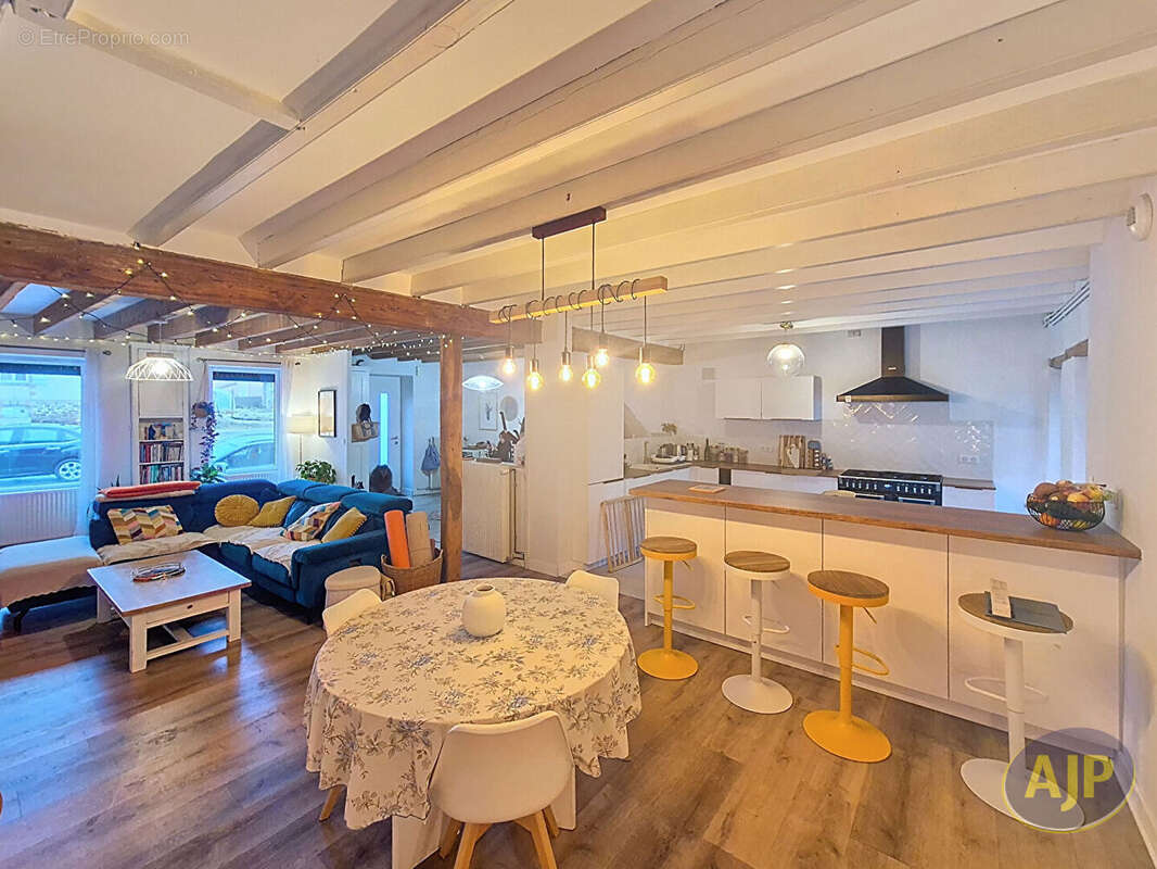 Maison à L'HERBERGEMENT