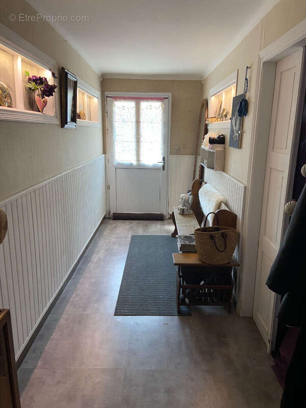 Bel appartement T2 dans Vendôme avec grand garage privatif.. - photo 11
