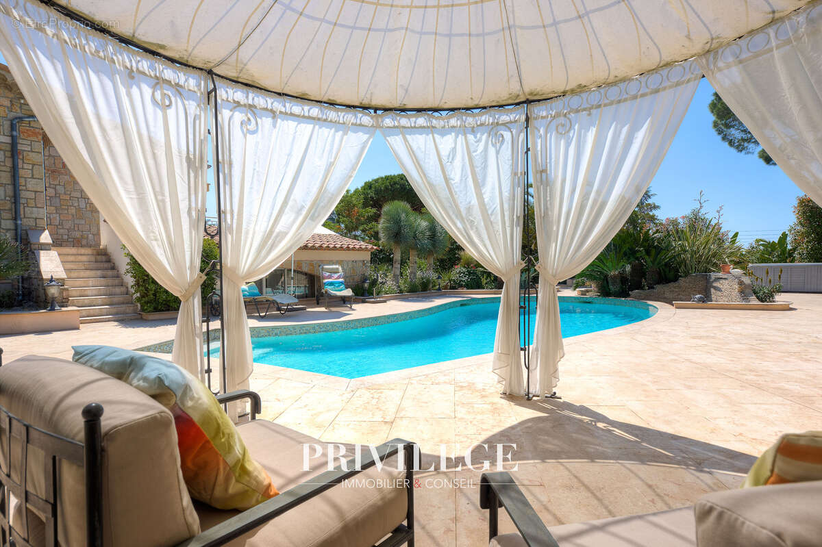 Maison à MOUGINS
