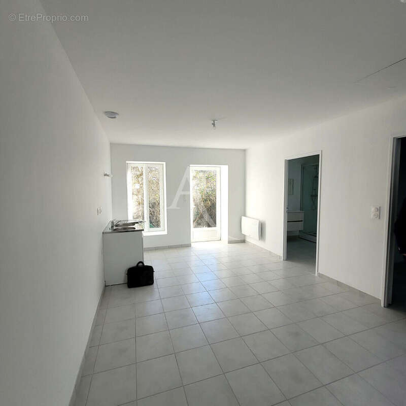 Maison à SAINT-AVAUGOURD-DES-LANDES