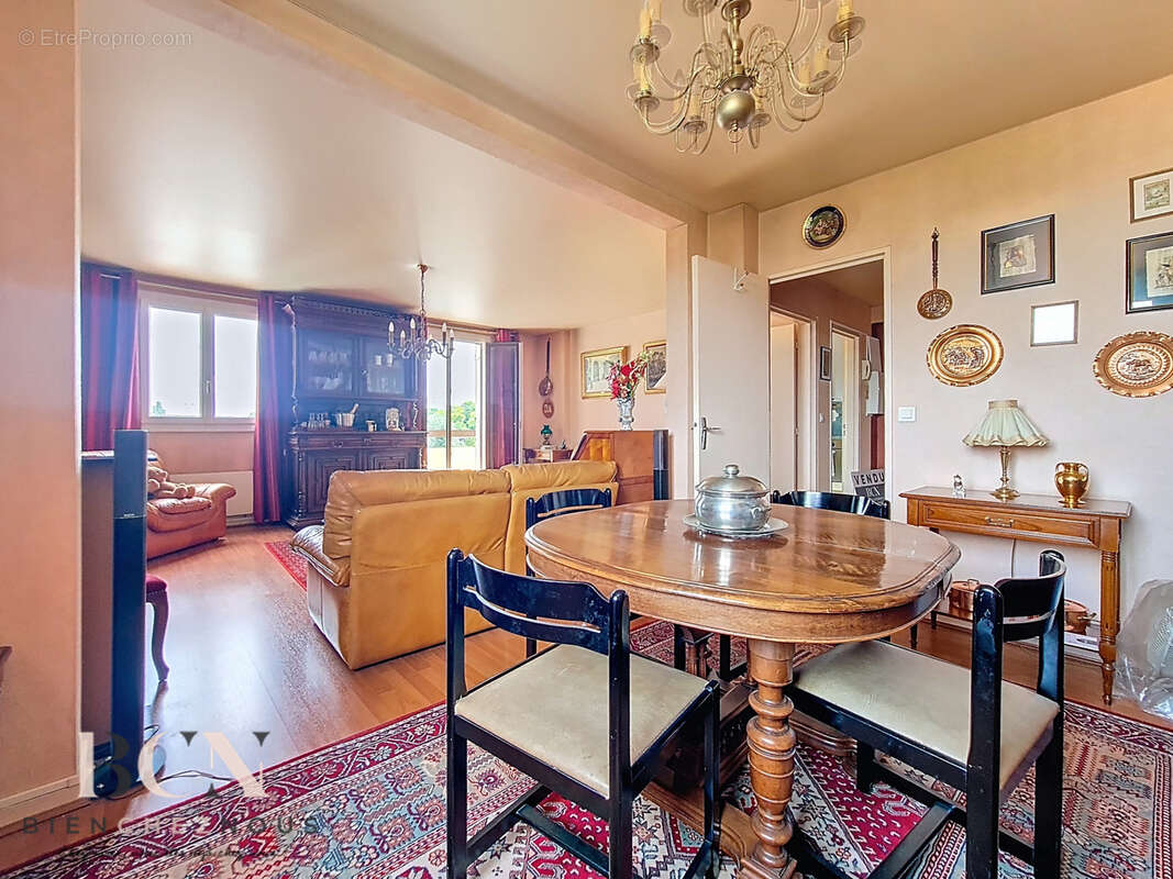 Appartement à PERSAN