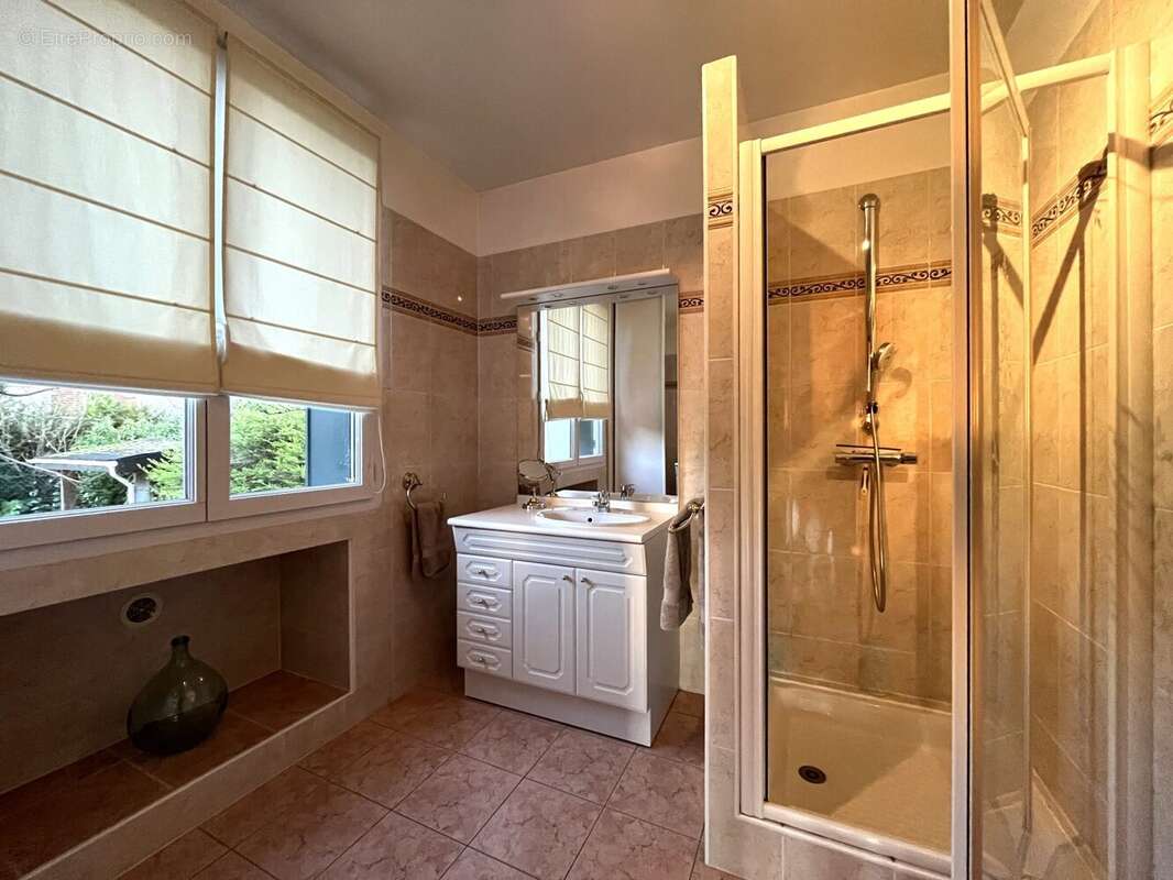 Maison à LA FRETTE-SUR-SEINE