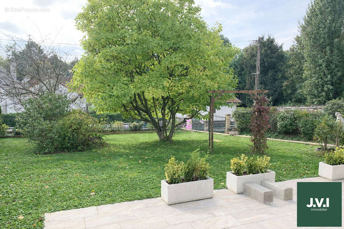 Maison à MONTMORENCY