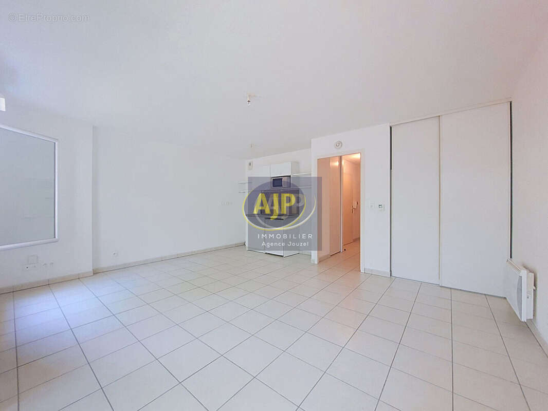 Saint-Sébastien sur Loire -Appartement studio de 34 m² - photo 4