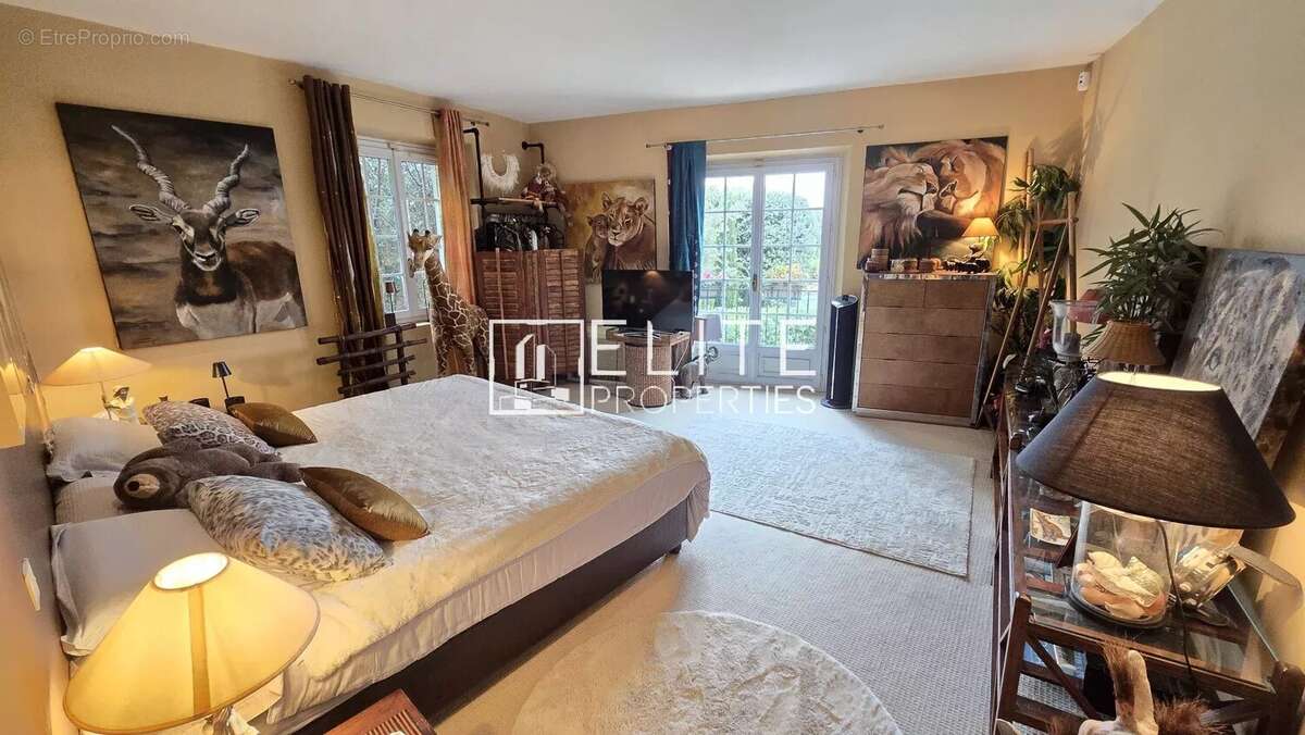 Maison à ROQUEFORT-LES-PINS