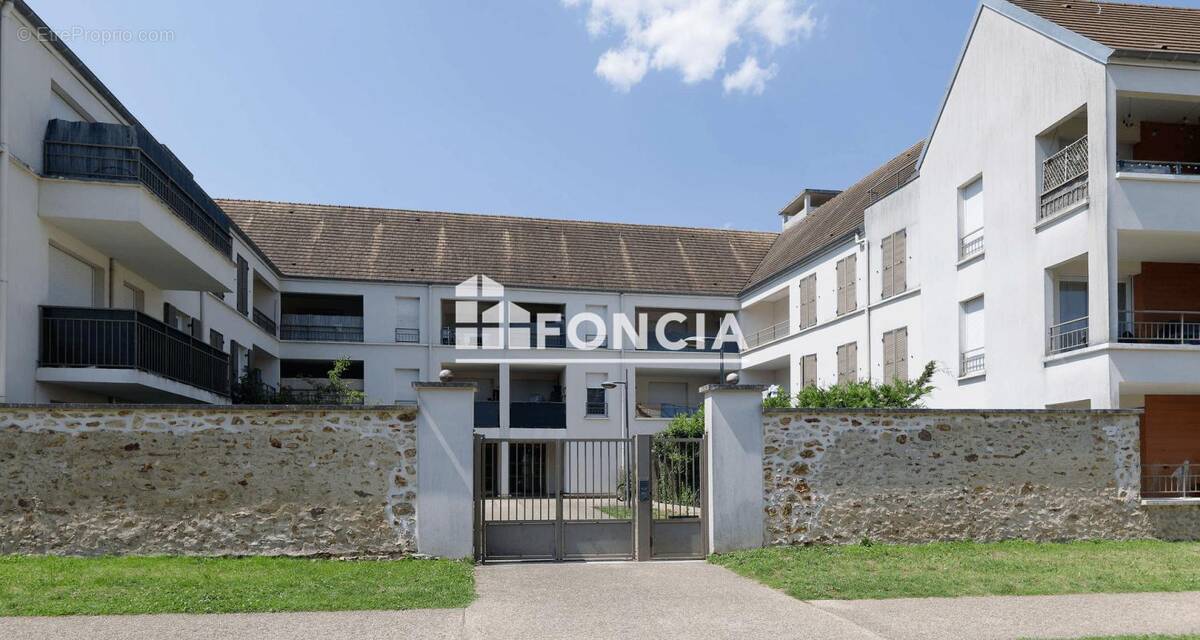 Appartement à LIEUSAINT