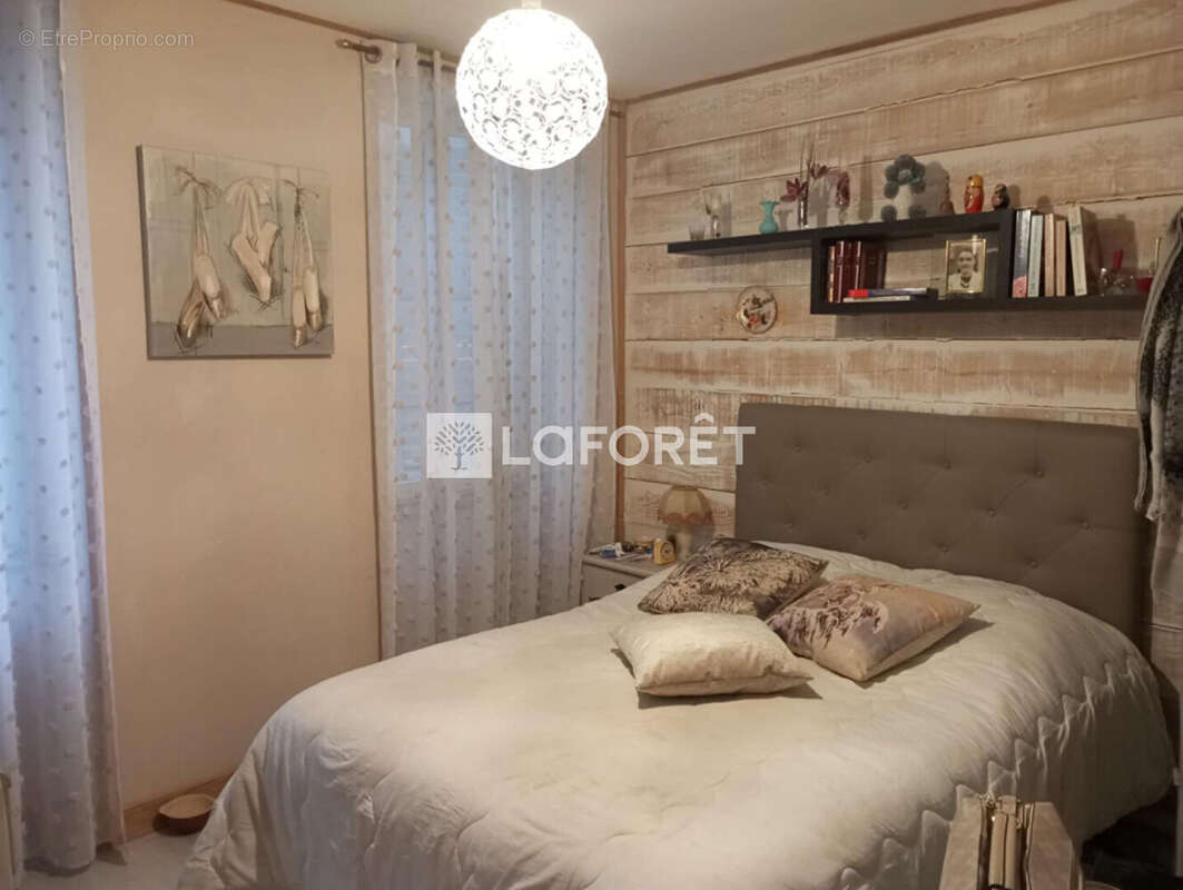 Appartement à SALINS-LES-BAINS