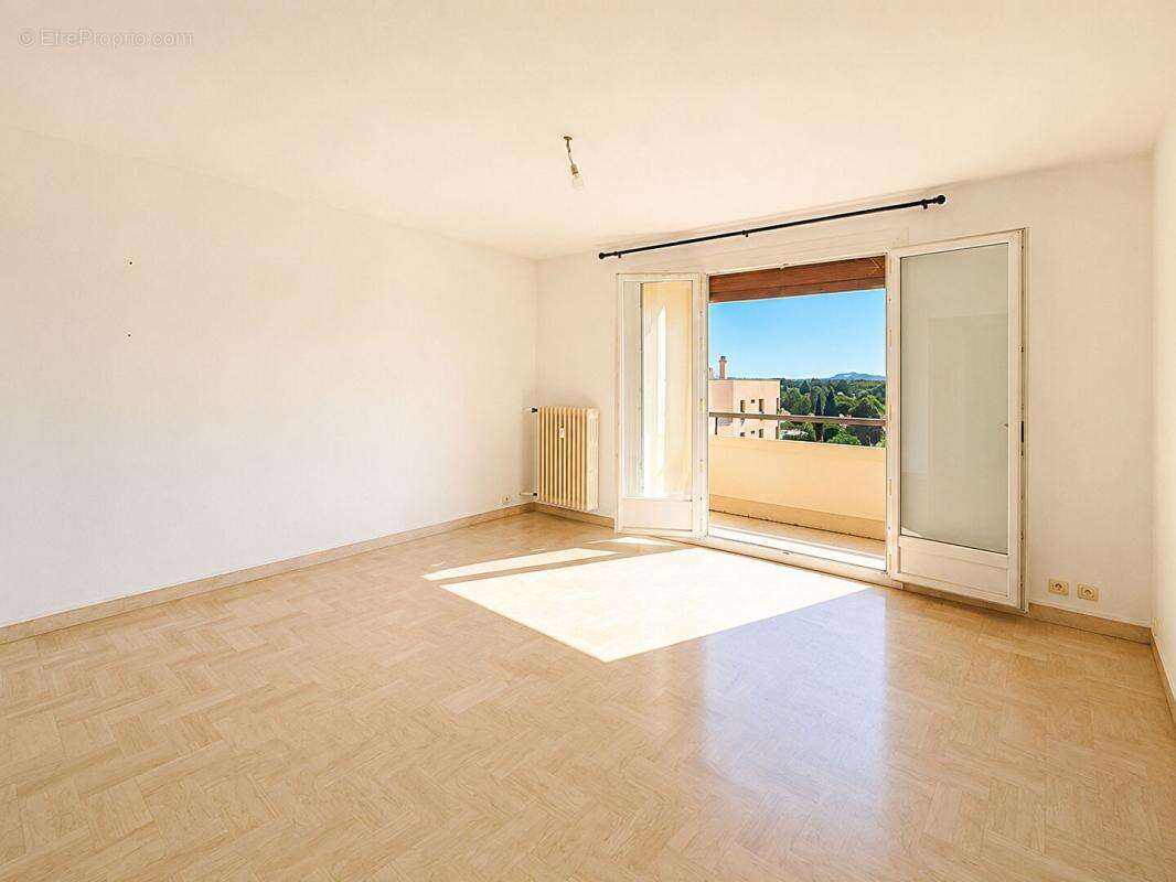 Appartement à HYERES