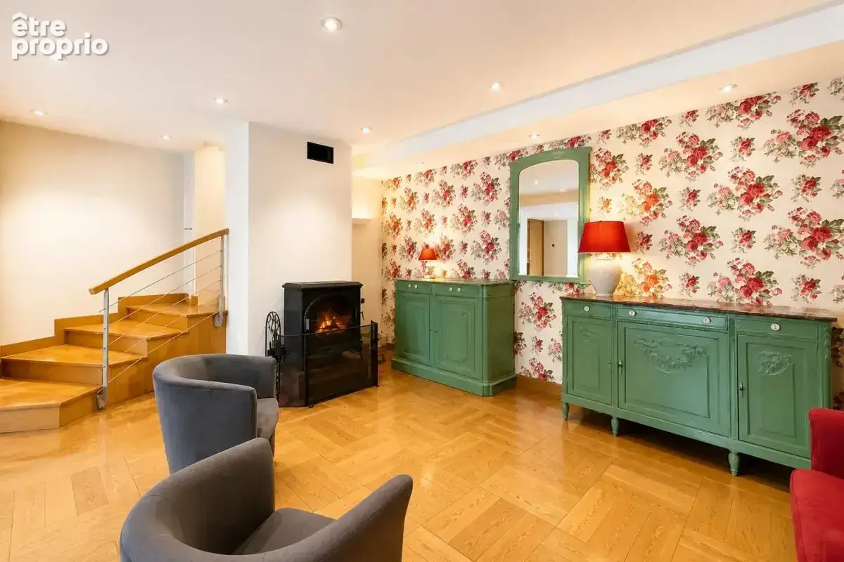 Maison de 10 pièces de 345.72 m² à Montravers - photo 6