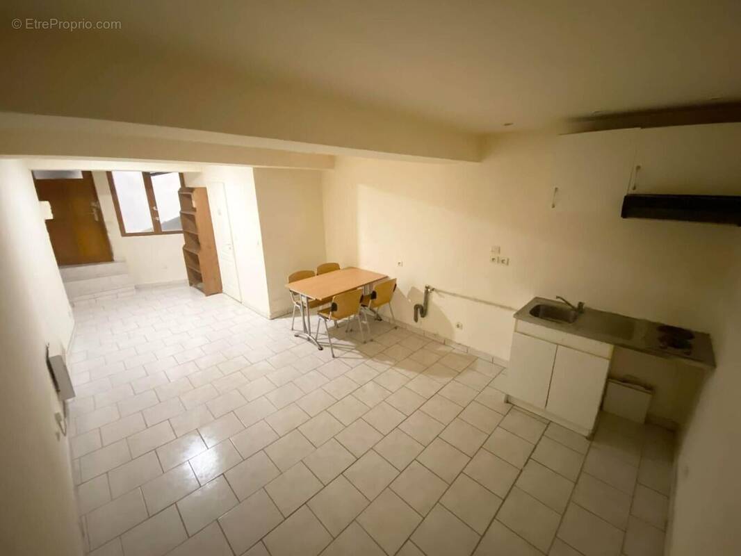 Photo 1 - Appartement à SALERNES