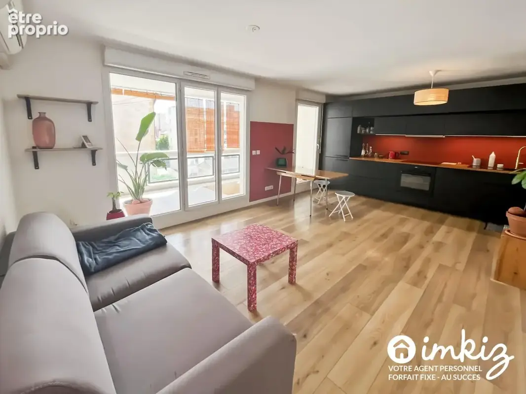 Appartement à MARSEILLE-5E