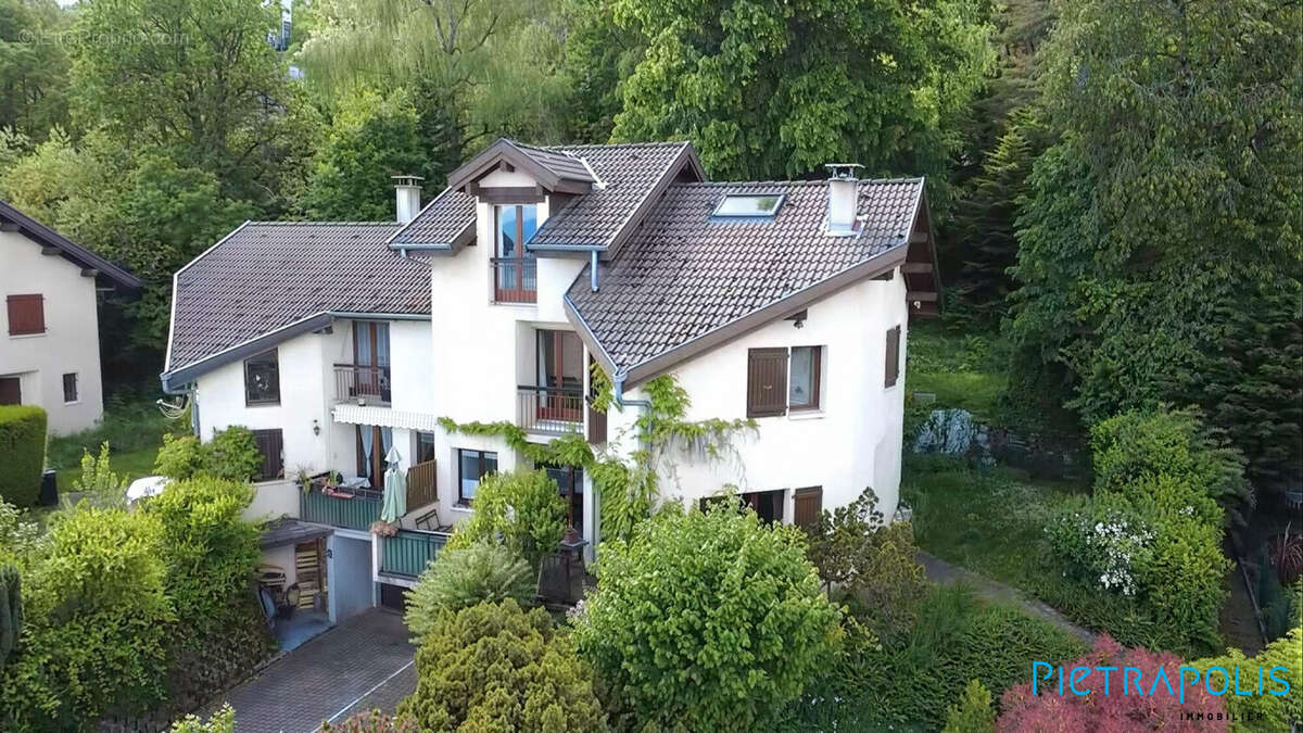 Maison 138 m² à Thoiry  - photo 8