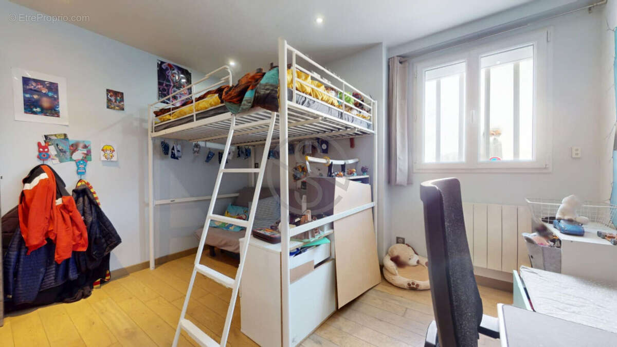 Appartement à SOLAIZE