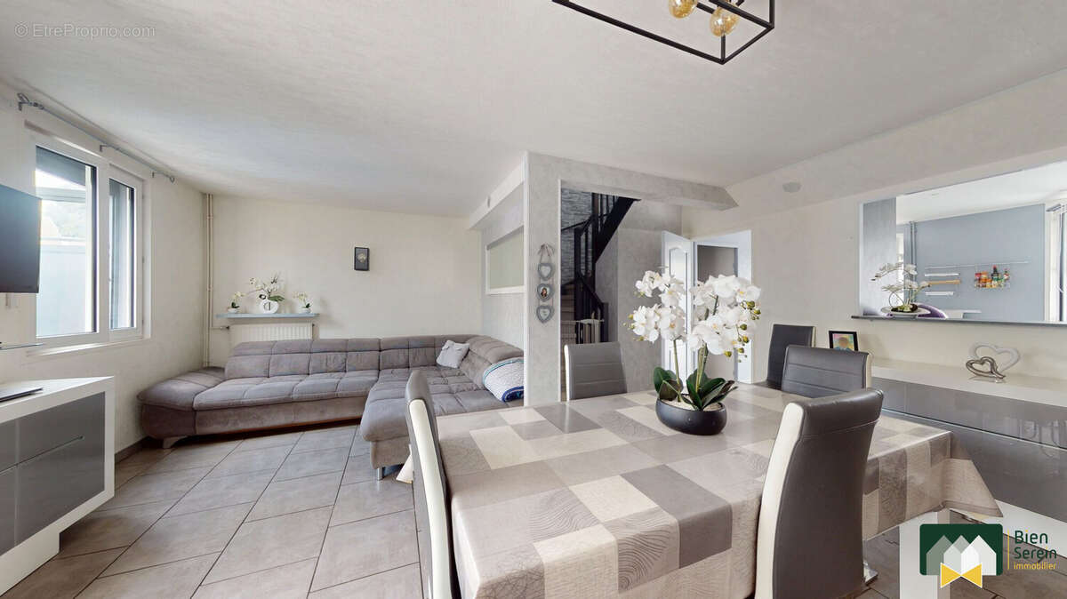 Salon - Maison à LUCE