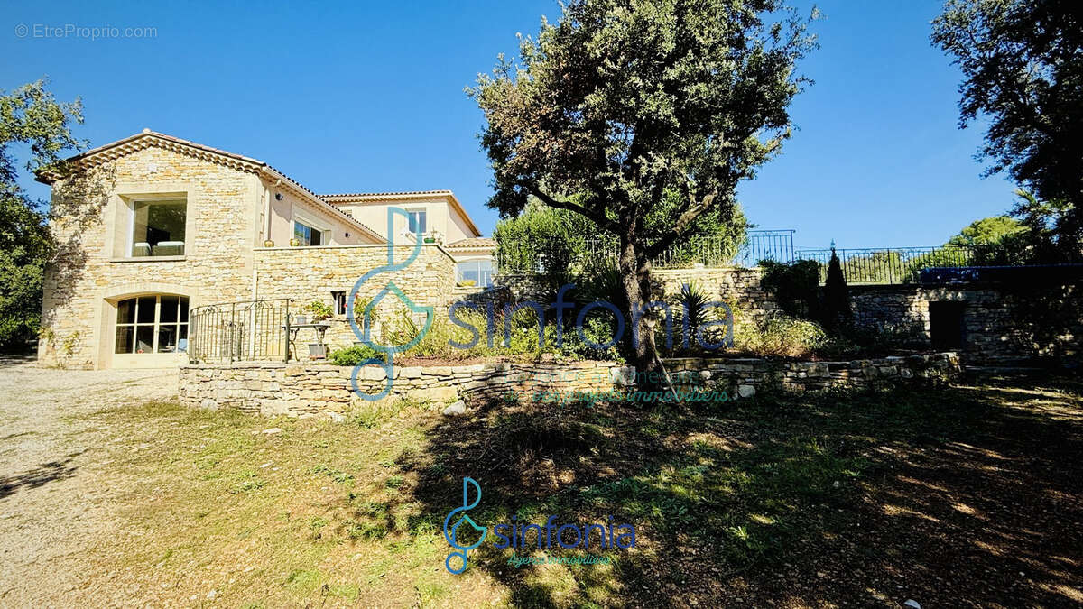 Maison à UZES
