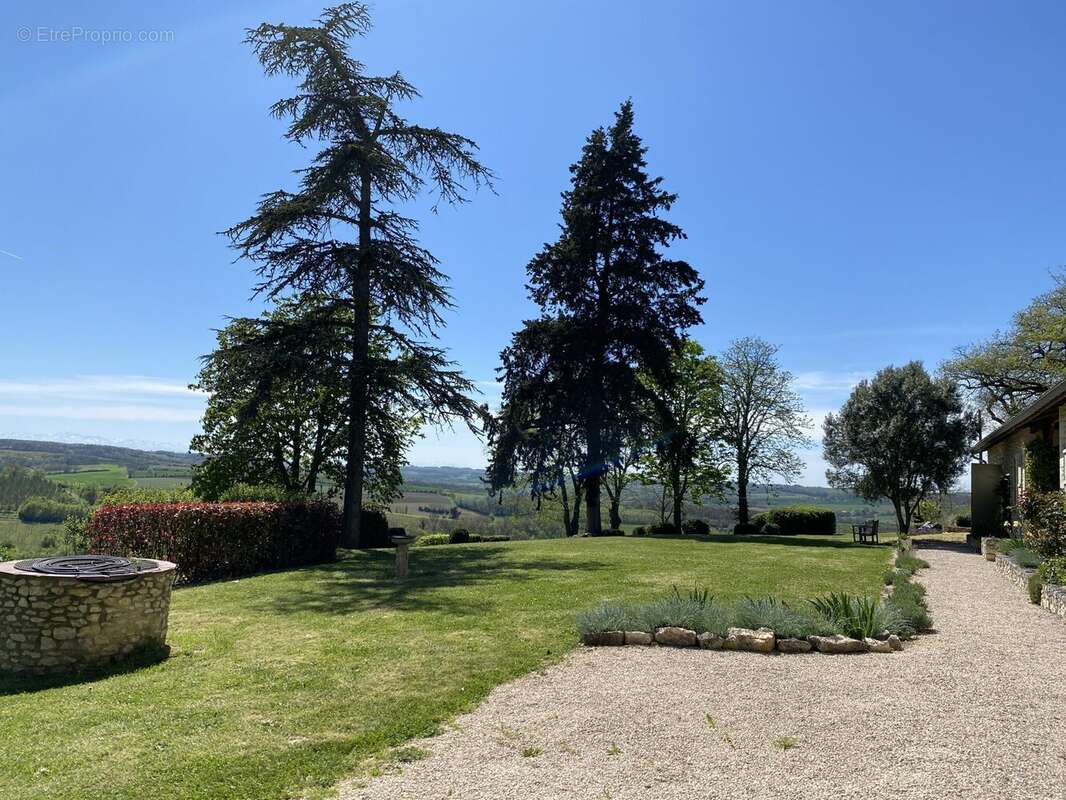Maison à CASTERA-VERDUZAN