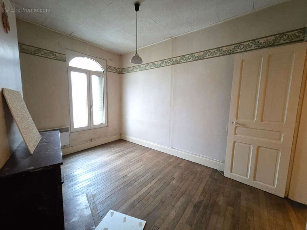 Maison à SAINT-QUENTIN