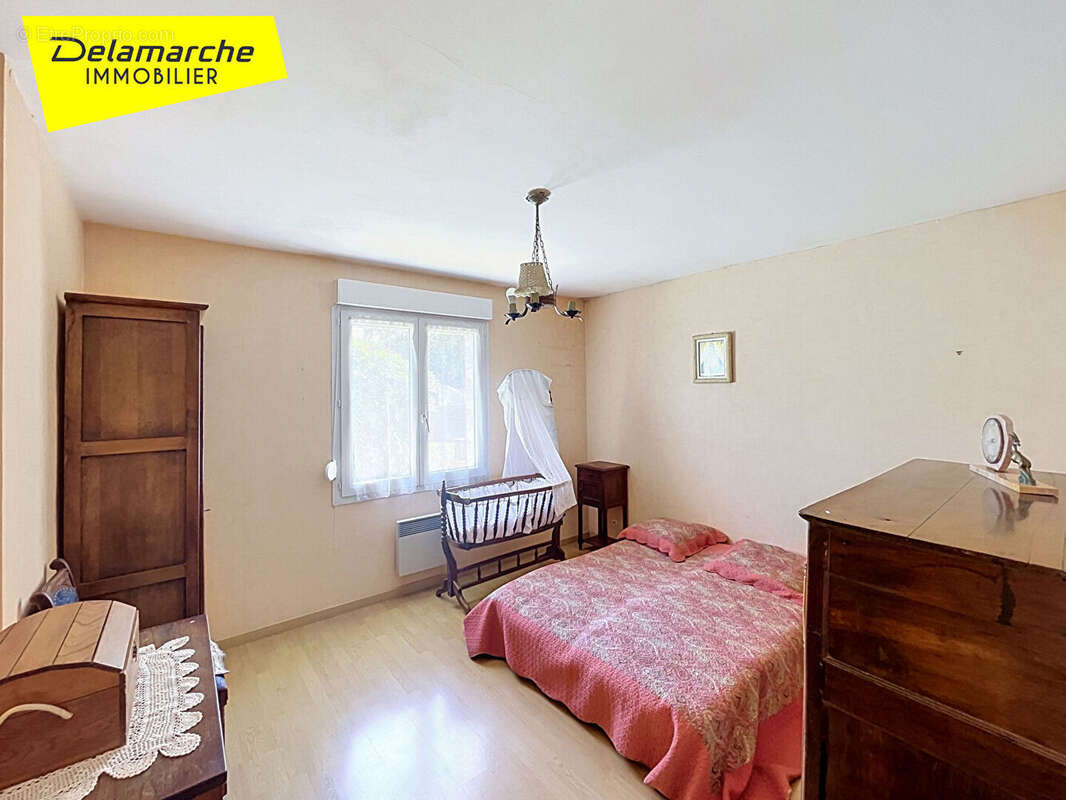 Maison  6 pièces , 4 chambres , terrain à vendre à La Lucerne d'Outremer (50320) - photo 5