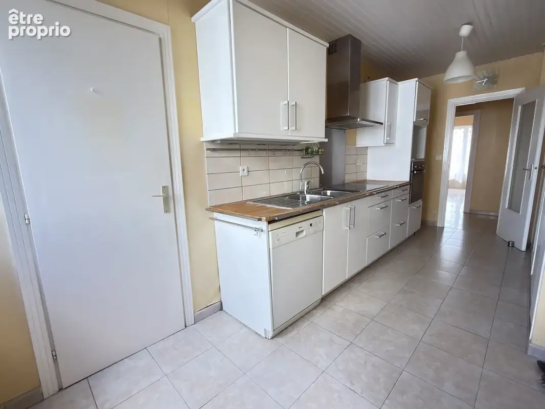 Nîmes Costiere   T5 traversant 112 m2 + garage, parking, cave   Parc & piscine - photo 5