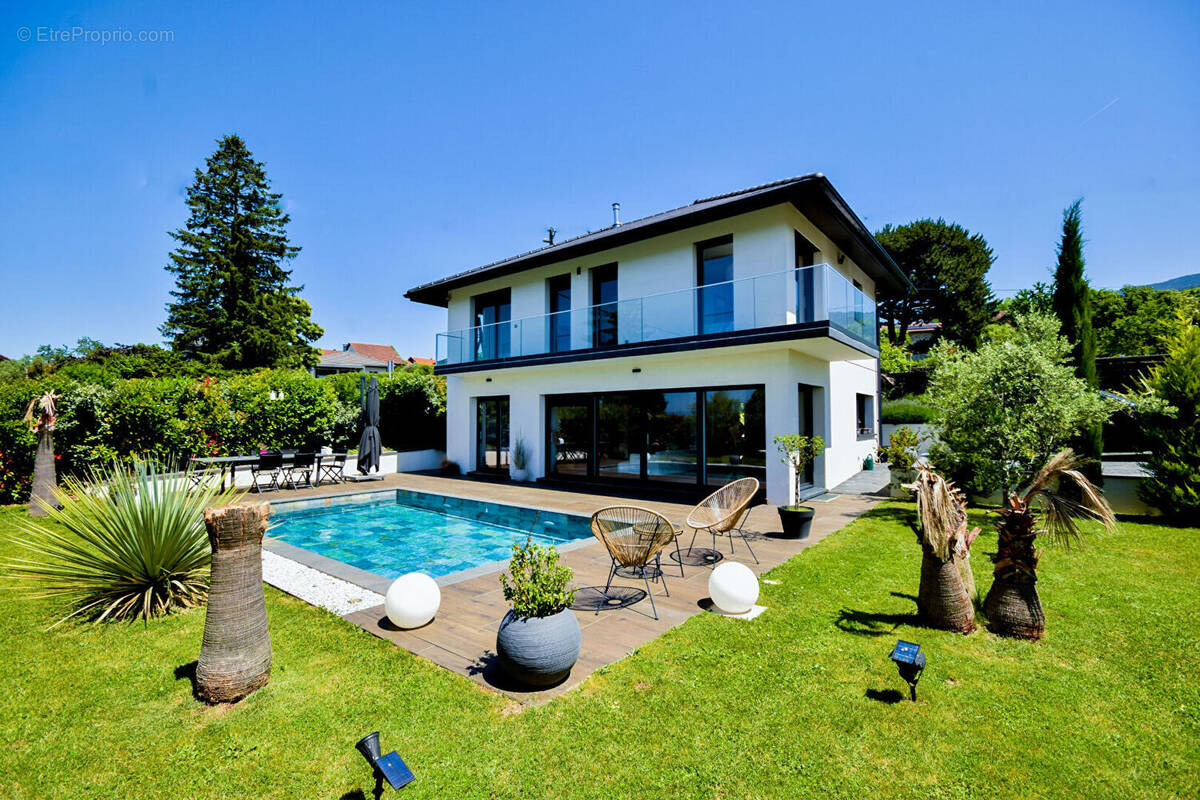 Maison à CRANVES-SALES
