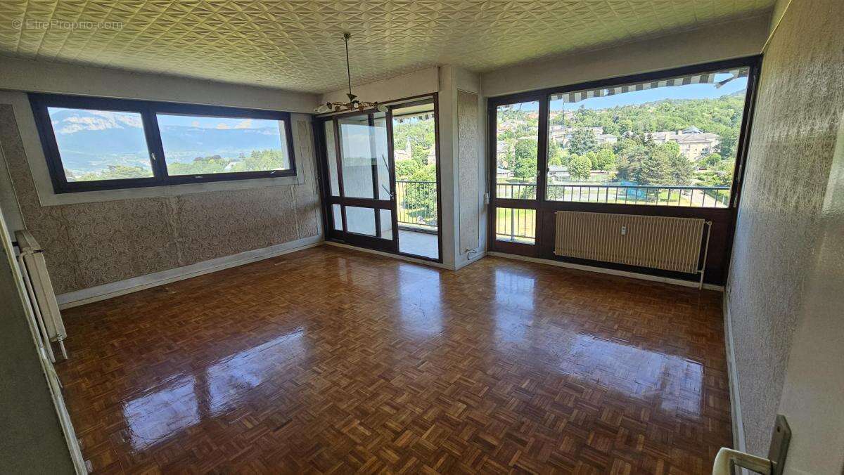 Appartement 75 m² à Jacob-Bellecombette  - photo 4