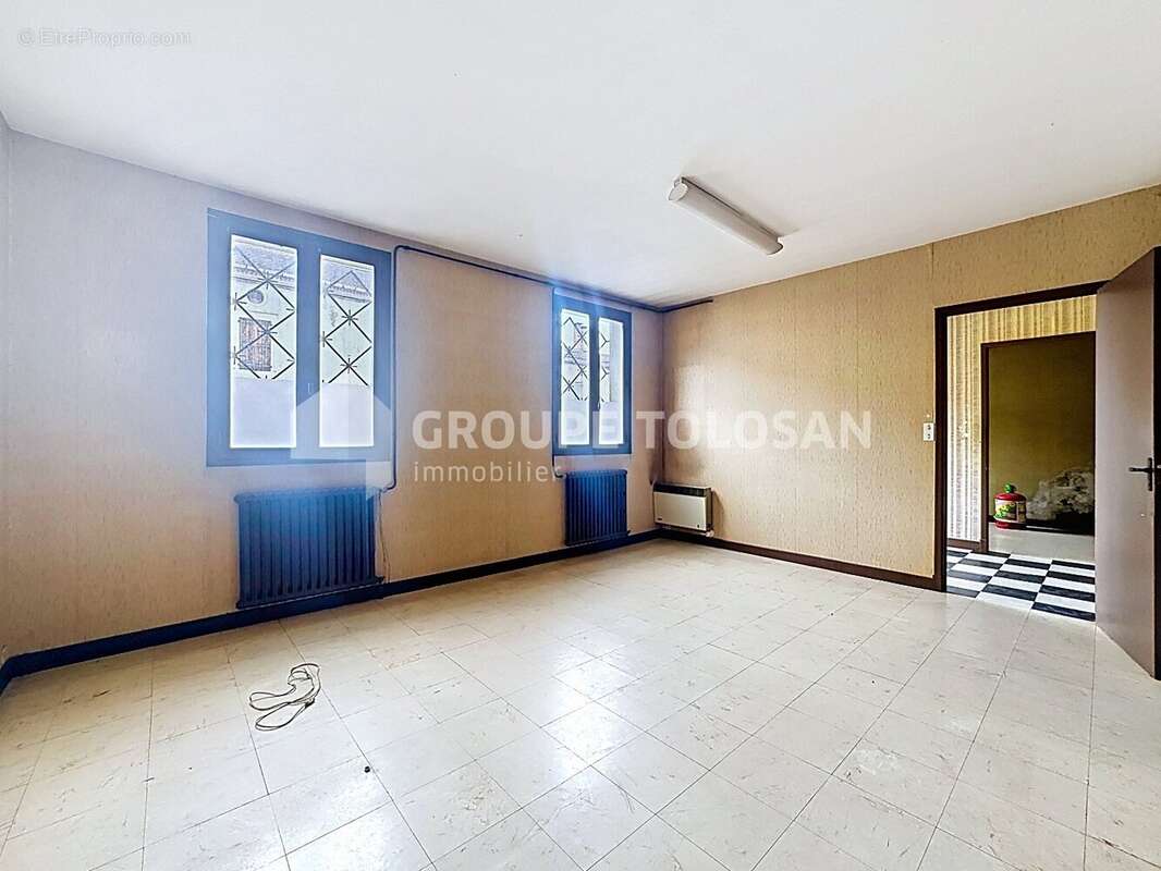 Maison 236 m² à Graulhet  - photo 16