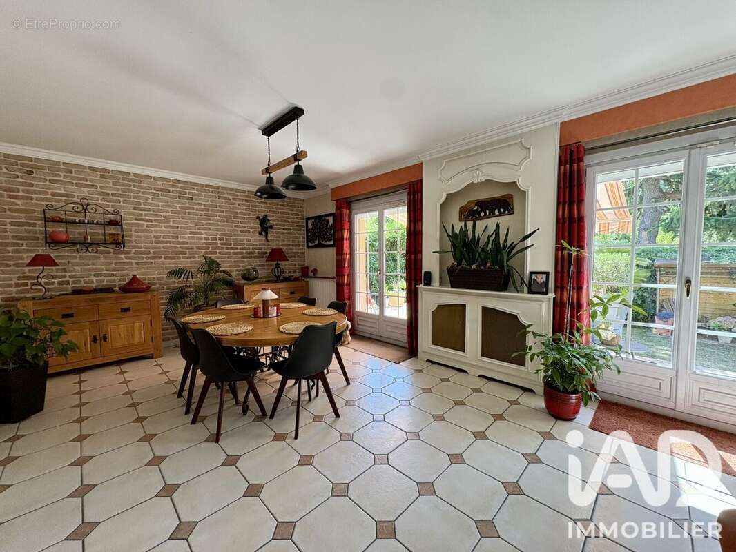 Maison 155 m² à Villiers-Adam  - photo 6