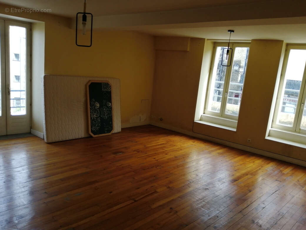 Appartement à VOLVIC