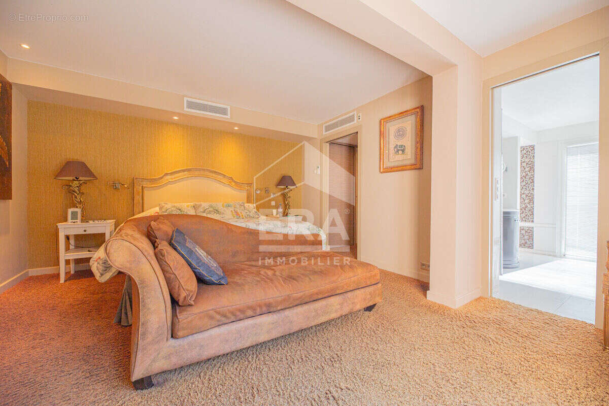 Maison à MANDELIEU-LA-NAPOULE