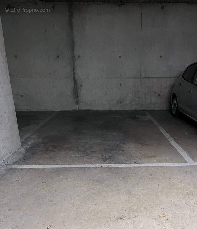 Parking à ASNIERES-SUR-SEINE