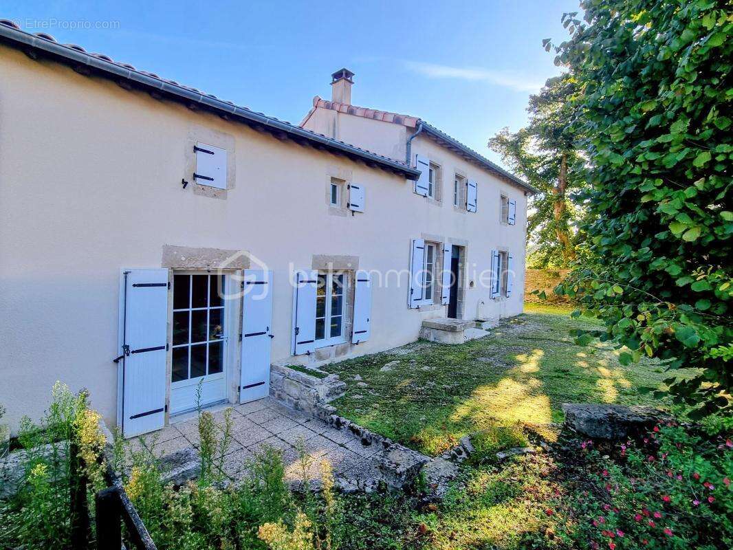 Maison en pierre rénovée - photo 9