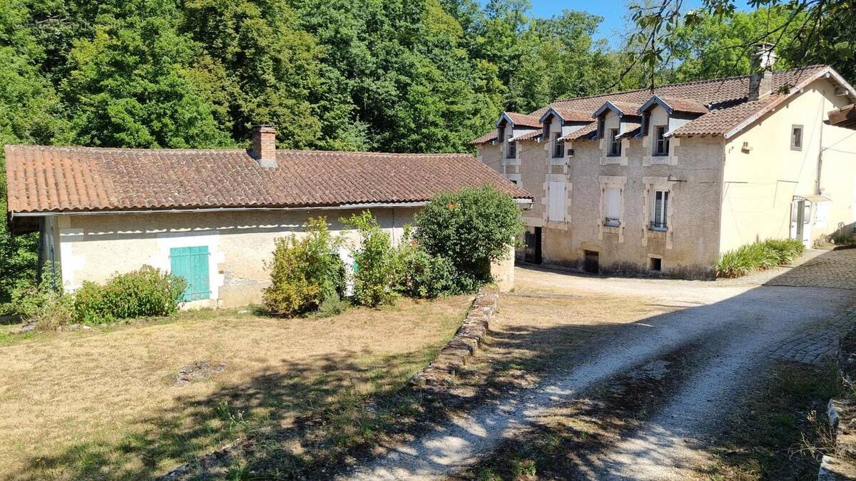 20250711_112545 - Maison à SAINT-MARTIAL-DE-VALETTE