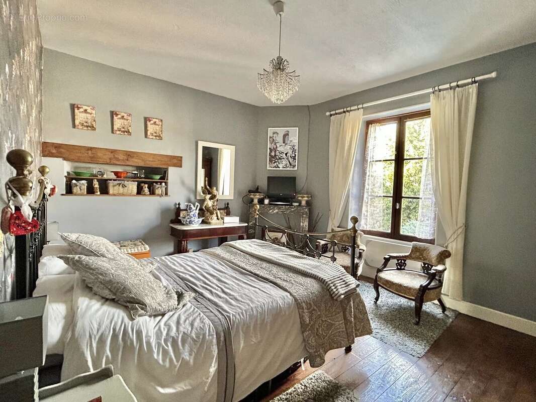 Maison à SAUZE-VAUSSAIS