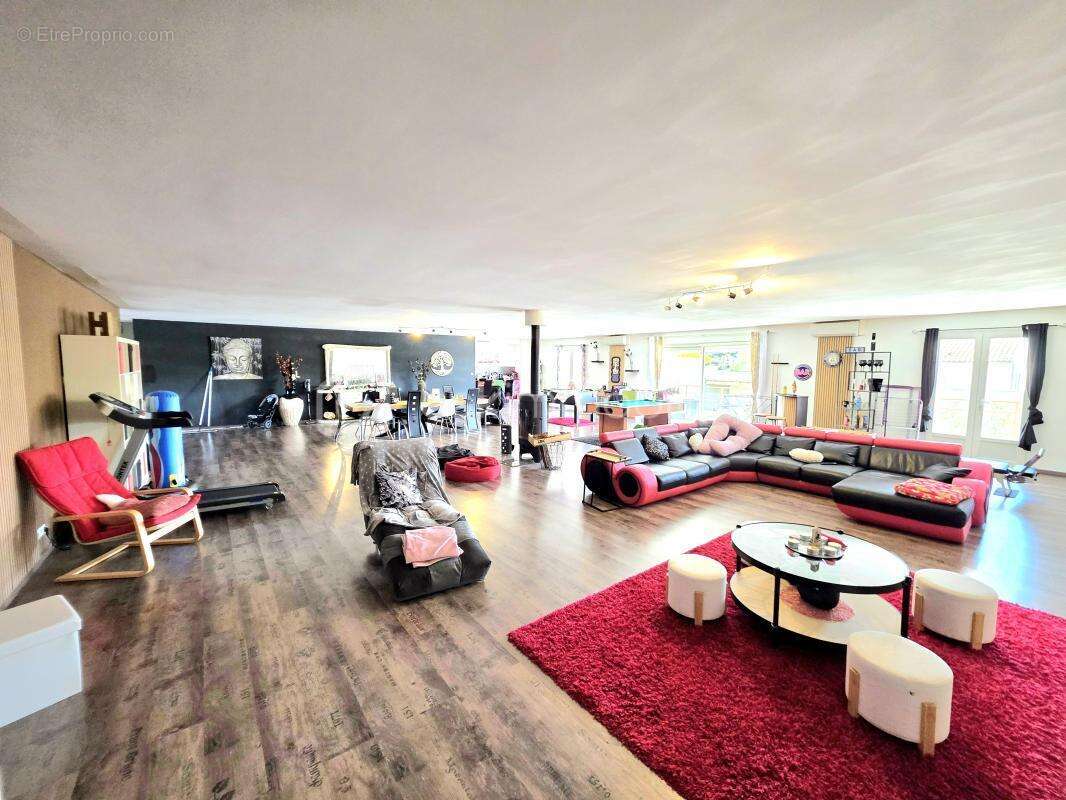 Mondragon / 2 villas / 390 m² habitable / piscine / terrain 7 500 m² - photo 11