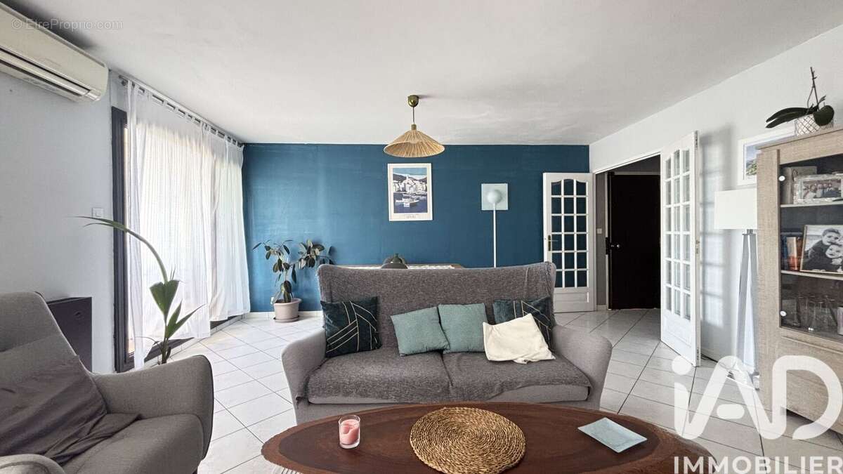 Photo 2 - Appartement à MARSEILLE-12E