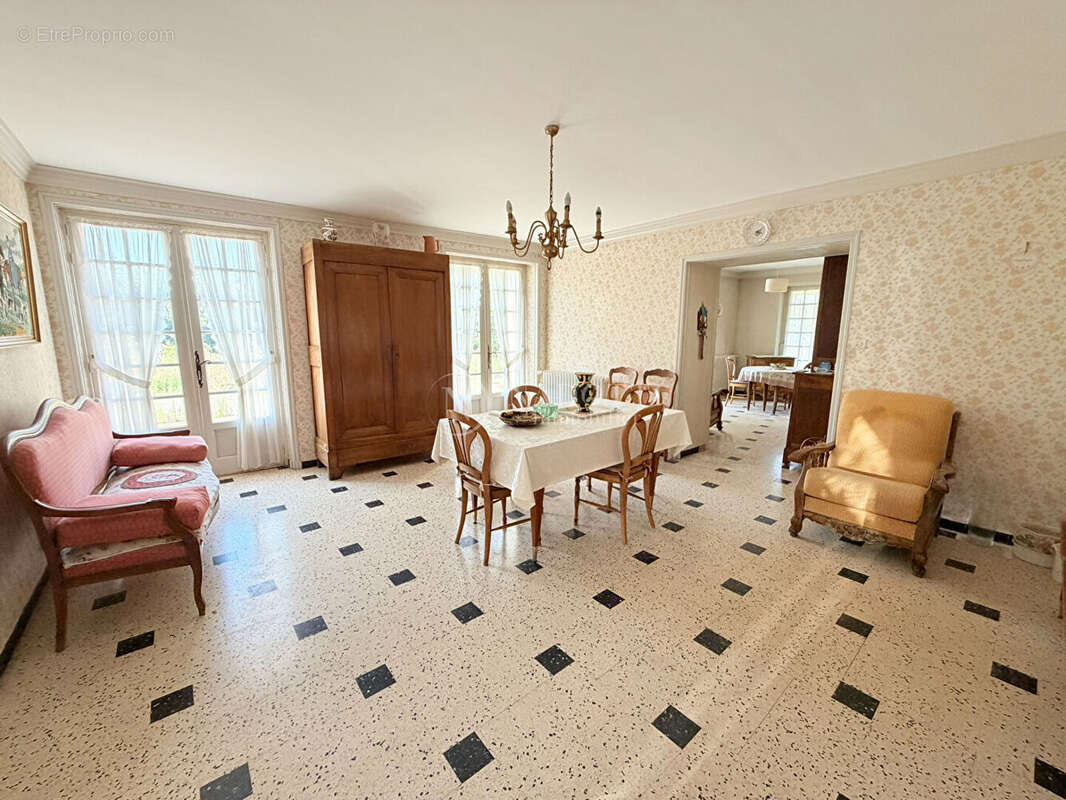Charme et authenticité pour cette maison en pierre aux Taillades - photo 3
