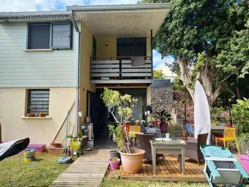 A vendre Villa F4/5 dans les Rampes de Saint-François à Sain - photo 3