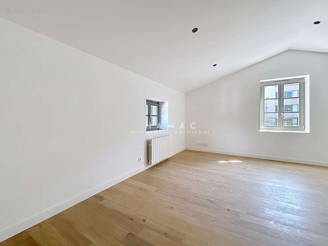 Appartement à TASSIN-LA-DEMI-LUNE