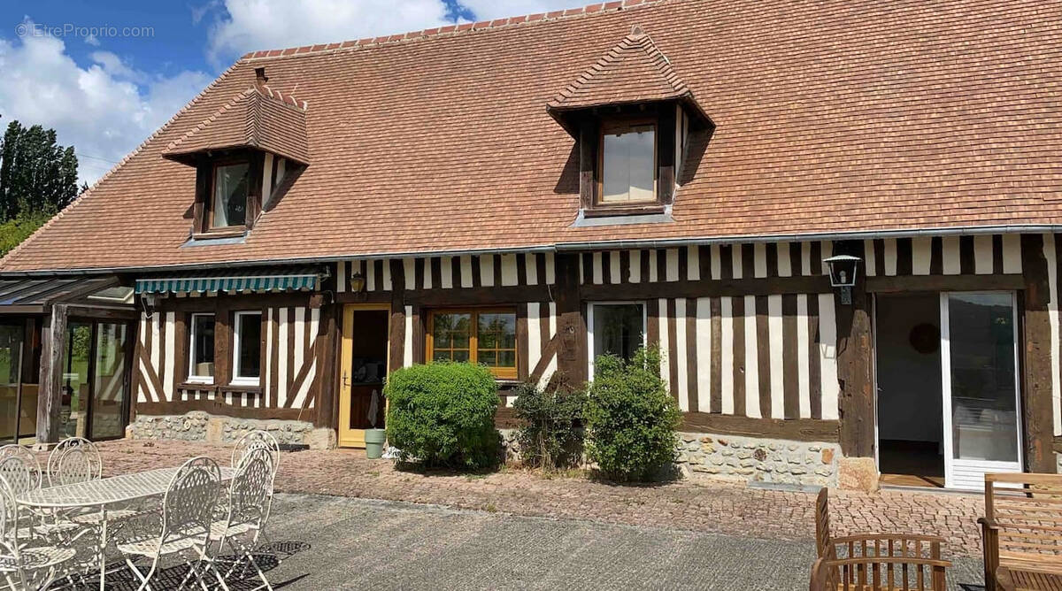 Maison à PONT-L'EVEQUE