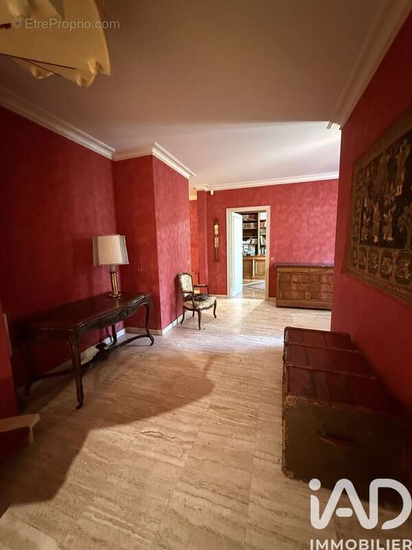 Maison 300 m² à Saint-Floris  - photo 4